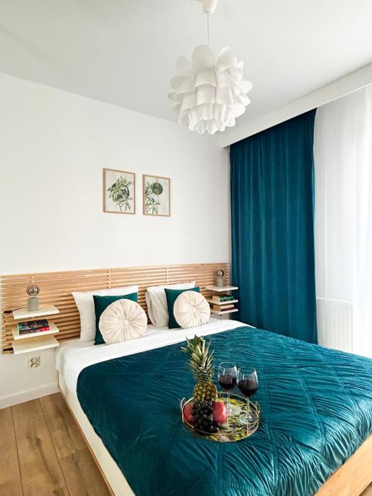 Lumina stylish 3-room apart with balcony