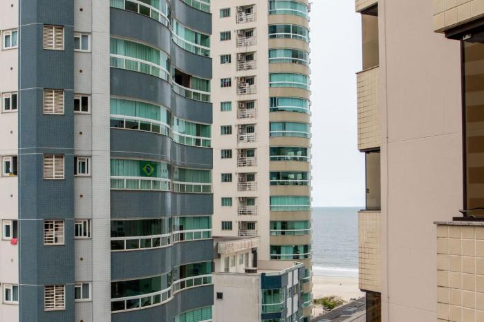 Apto Rústico com Vista Lateral do Mar KZ7271