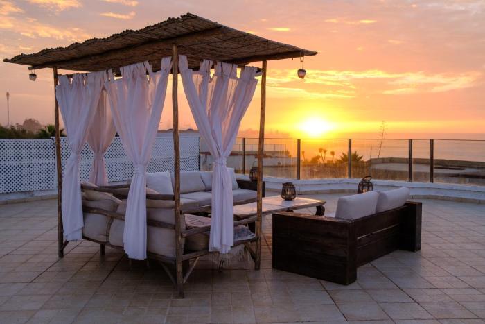 Sunset escape by the sea