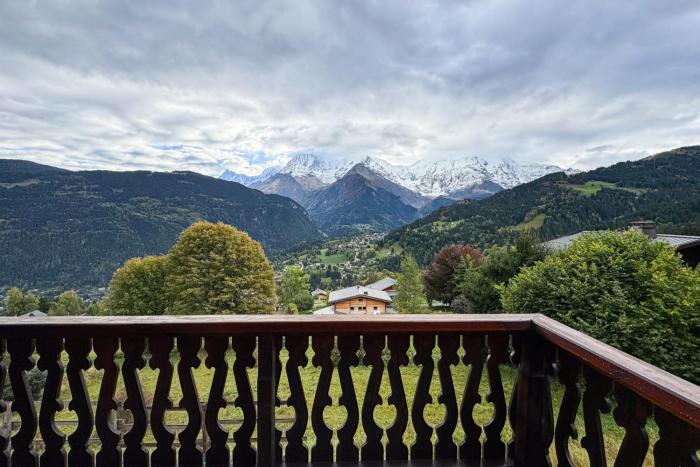 Chalet facing Mont Blanc calm and comfort