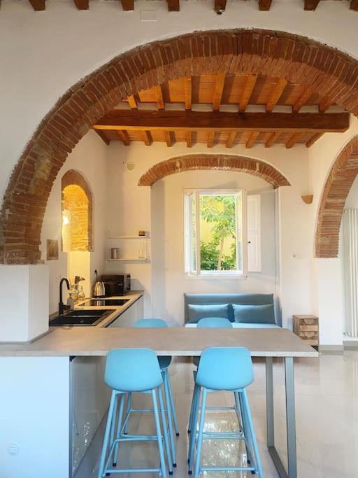 Maremosso studio by the sea with shared garden