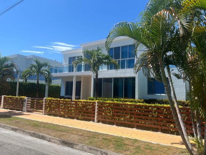 Espectacular casa en girardot