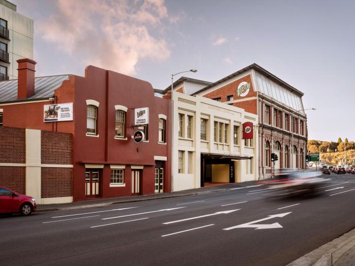 The Old Woolstore Apartment Hotel