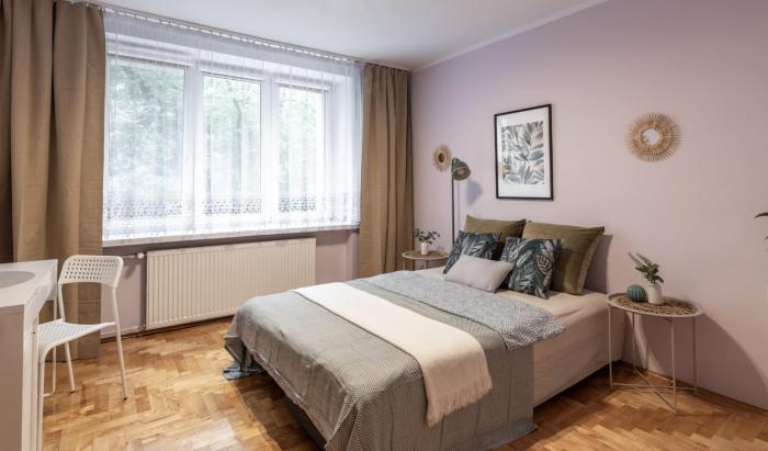 Mia Stępińska near the Royal Lazienki