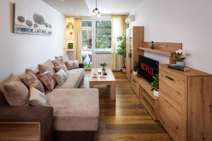 Spacious With Lovely Terrace