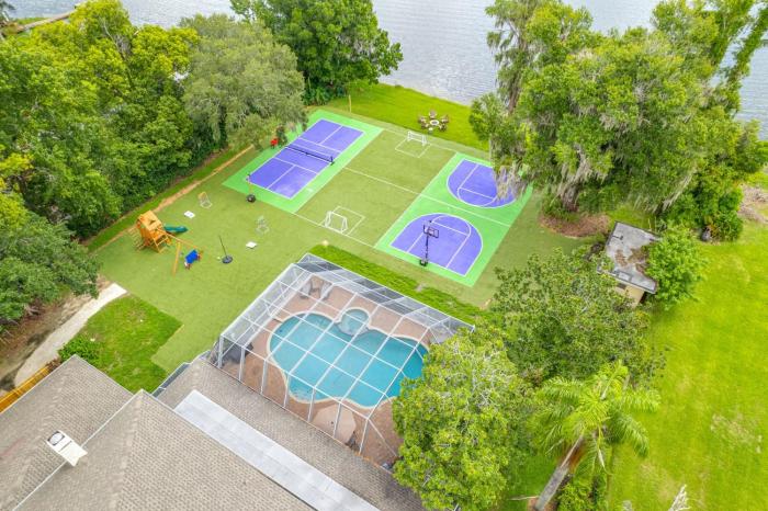 Pool Pickleball Soccer Basket Sleeps 18