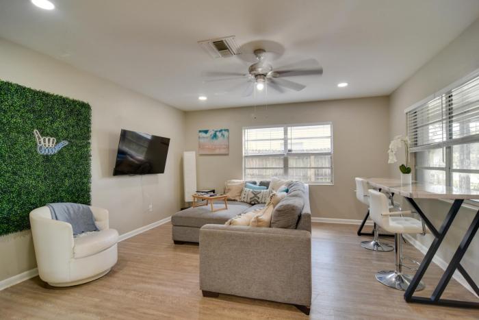 4 Mi to Dtwn Pet-Friendly Tampa Retreat