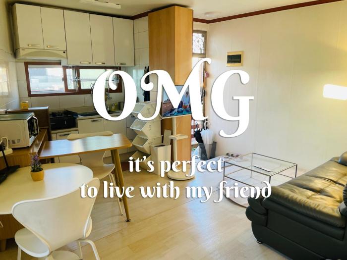 Two bedroom with living room in Sinchon