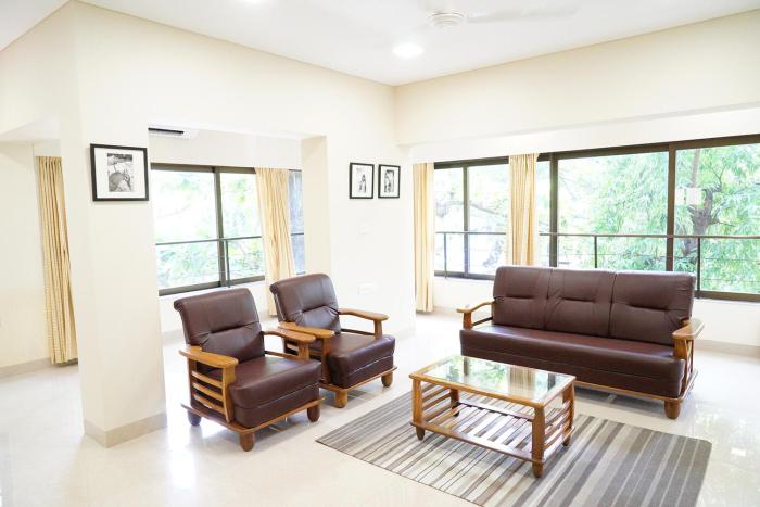 Large, Modern, Private 3BHK, Khar West, Mumbai