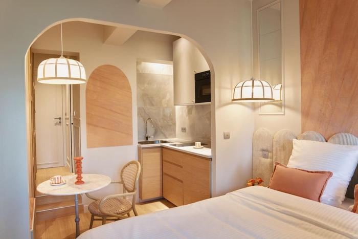 Hermes Room - Duke Housing