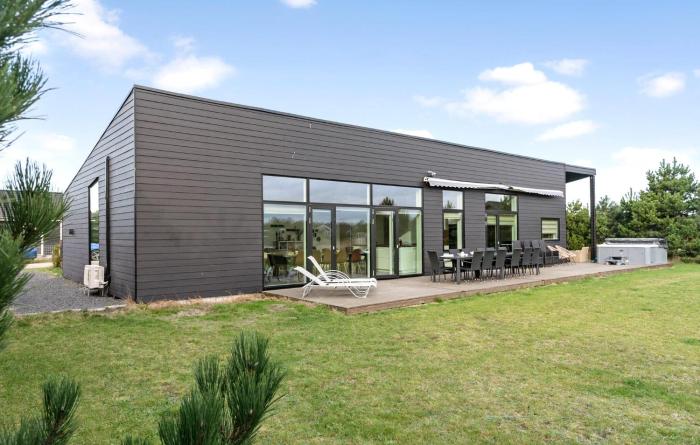 Lovely Home In Væggerløse With Sauna