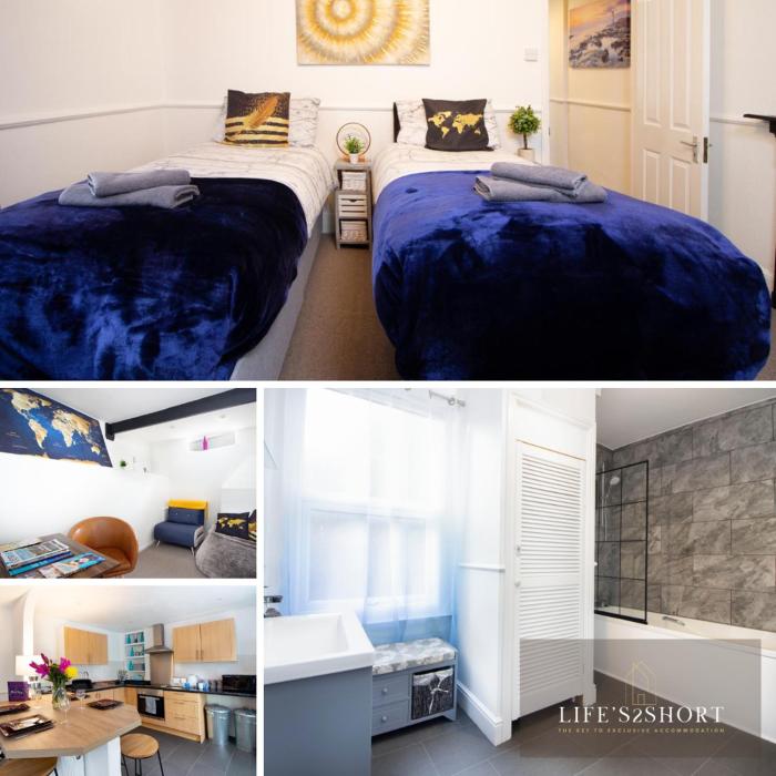 Spacious 3 to 4 Bed 3 Floor House Close to City Center Shops Restaurants and Parking Nearby