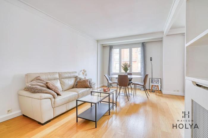 Proche Porte Maillot - Le Véritable - 378B