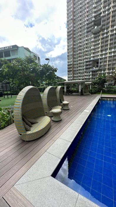 2 Bedrooms with balcony and parking