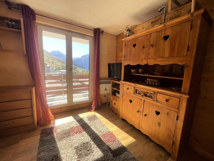 Résidence Meije 10- Porte J3 - Les Deux Alpes – Studio cabine au Village 1800 avec balcon plein sud et vue panoramique MAE-5411