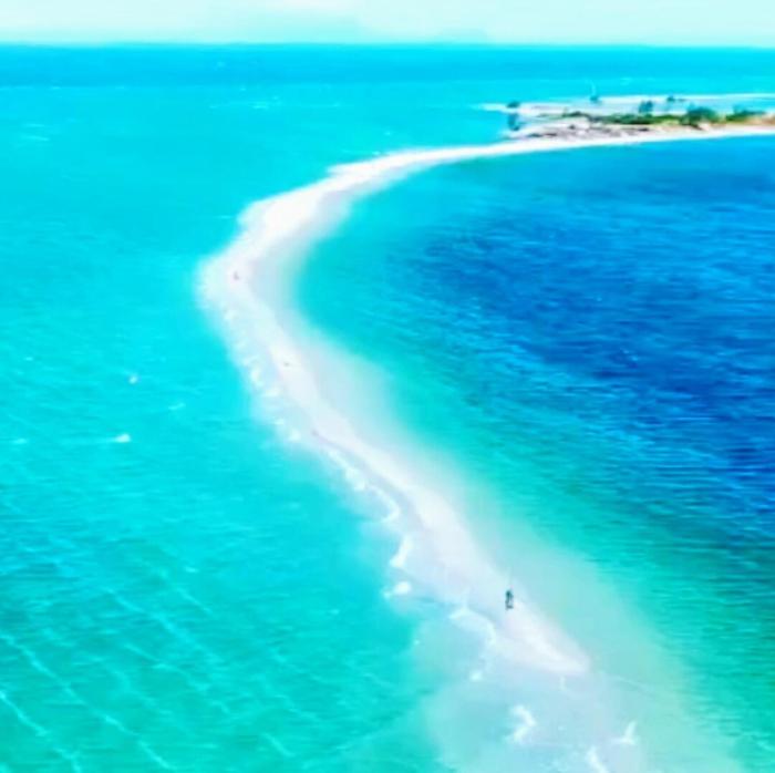 Casa colada na Praia Grande Arraial do Cabo com garagem