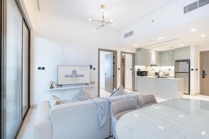 Stylish Home with Direct Pool Access by the Canal