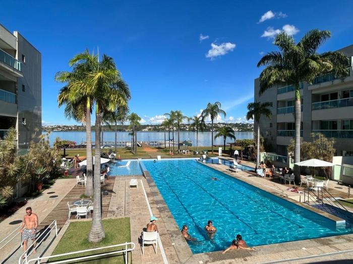 Flat na Beira do Lago