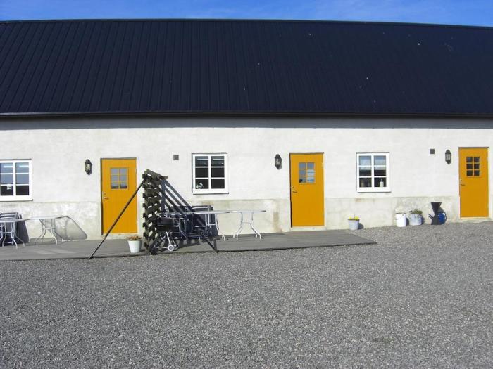 Awesome Home In Löderup With 2 Bedrooms And Wifi