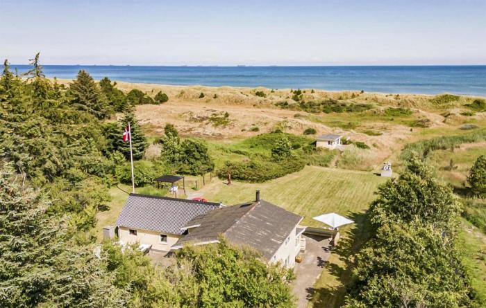 Beautiful Home In Ålbæk