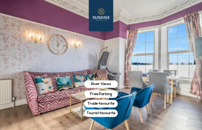 PRESIDENTIAL APT - INVOICE and REDUCED PRICE only via SUNRISE SHORT LETS DUNDEE, Family Home, Free WiFi, Free Parking, Tourists, Business Travelers, Relocation, Beautiful River Views, - Long Stays and ONLY 2 Mins to STANNERGATE Ports