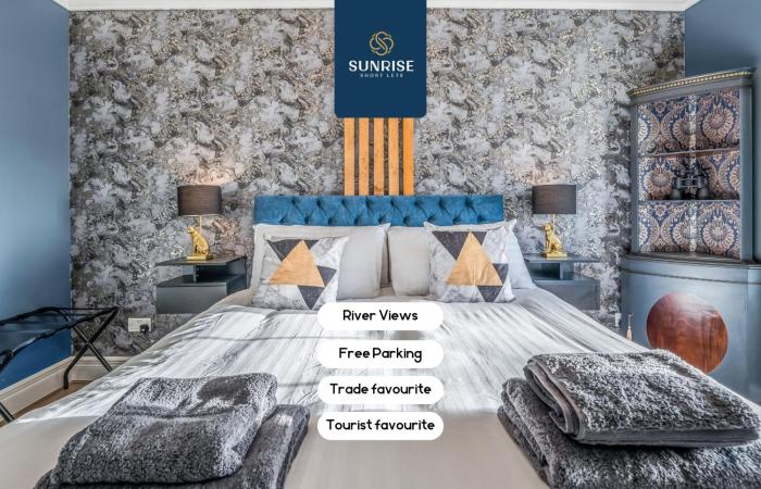 PRESIDENTIAL APT - INVOICE and REDUCED PRICE only via SUNRISE SHORT LETS DUNDEE, Family Home, Luxury Bedrooms, 2 Rooms, 1 King Bed, 2 Single Beds, Free WiFi, Free Parking, Tourists, Business Travelers, Relocation, Beautiful River Views, - Long Stays