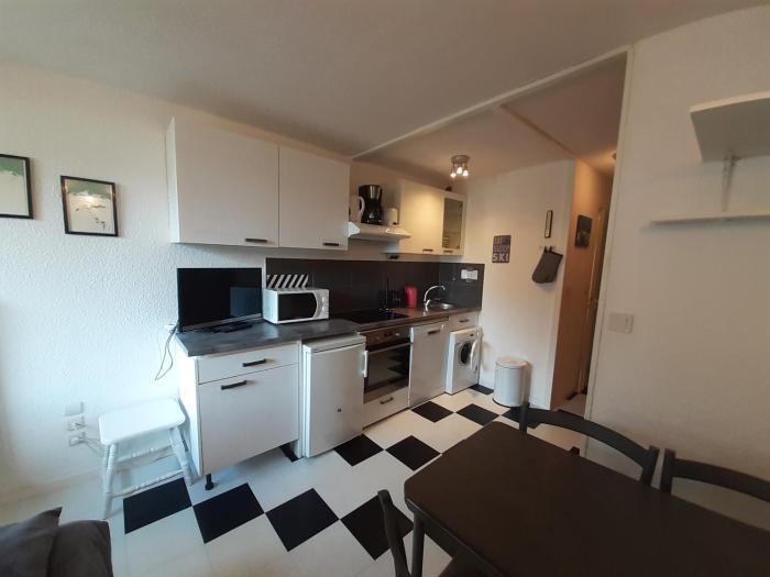 Studio cosy proche télécabine à Valfréjus - FR-1-561-130