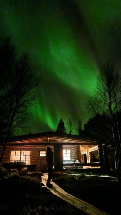 Hillavilla in the shore of lake Inari