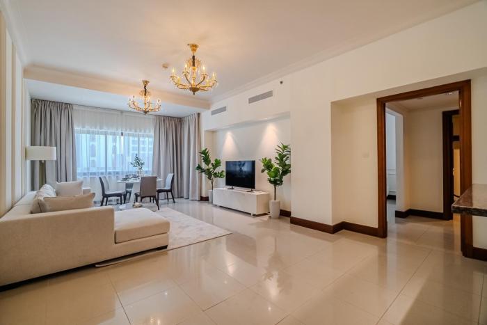 Apartment with Palm Jumeirah view I Golden Mile