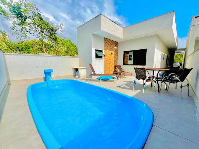 Casa com piscina a 200m da Praia - Império Correia - Itapoá