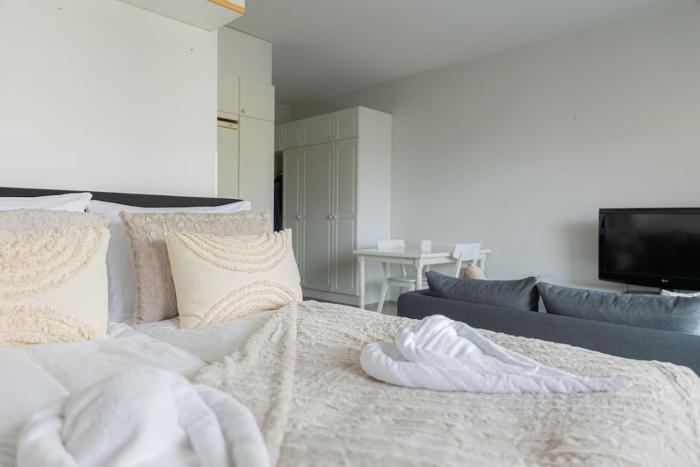 Studio apartment on Freedom street By BookLapland