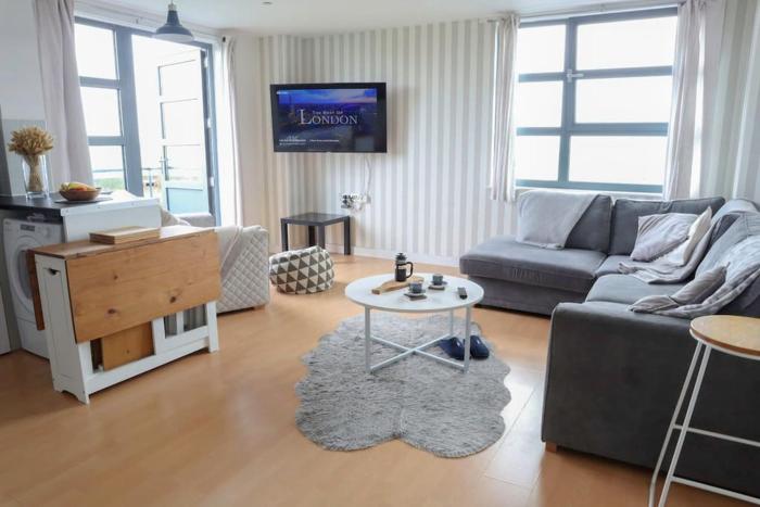 Central London 3 Bed Flat with a view