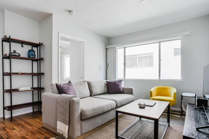 Blueground Brentwood parking wd ac LAX-1270