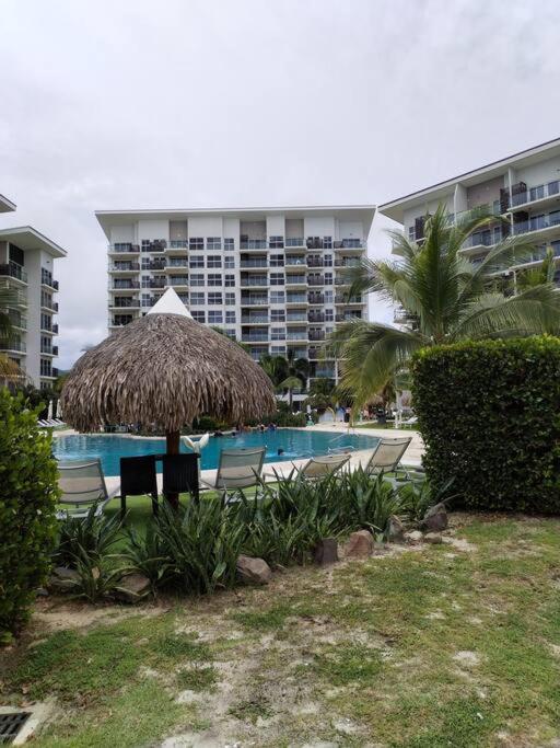 Trip Vacacional frente al mar y piscina