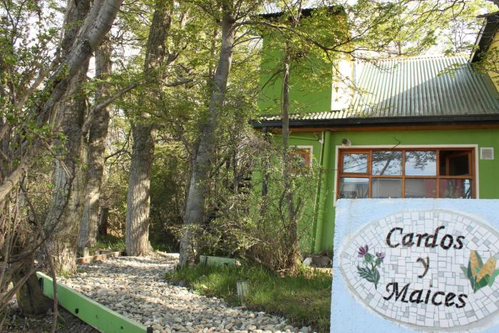 USHUAIA VALLE de ANDORRA CARDOS y MAICES