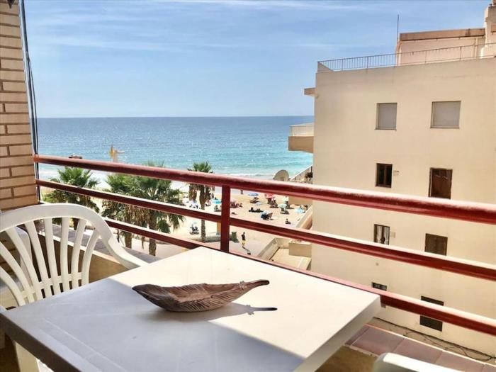 1 dormitorio en pleno centro a 20 metros de la playa