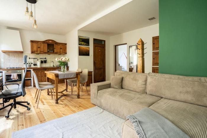 oompH True Tree House Warszawa Moko