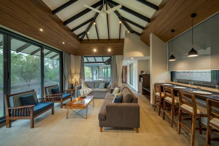 SaffronStays The Glass Grove - Romantic 1BR Glasshouse Retreat with Jacuzzi & Hill Views