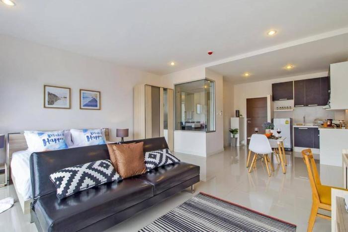 Chic Condominium Karon B201