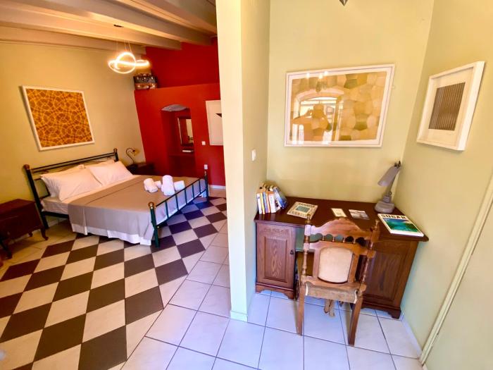 Tortuga Studios Aegina Port