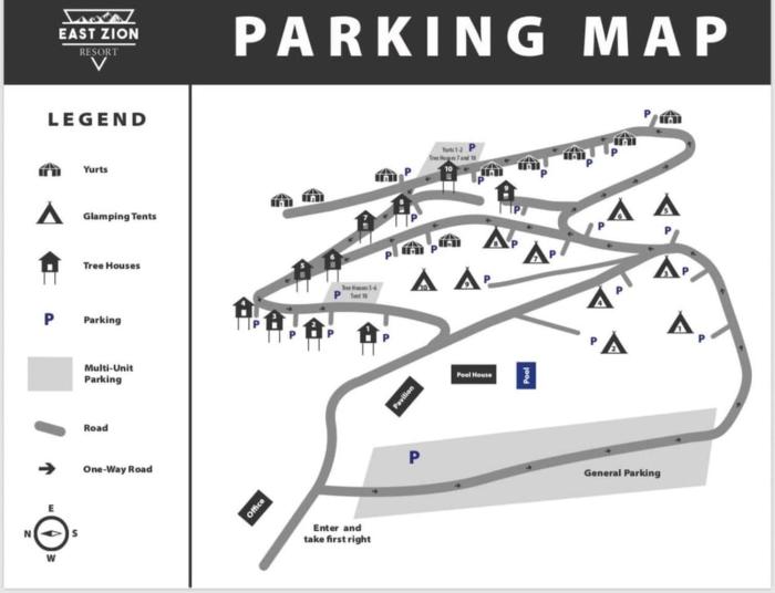 Glamping Tent #9 with AC and Private Bath 2 Queens