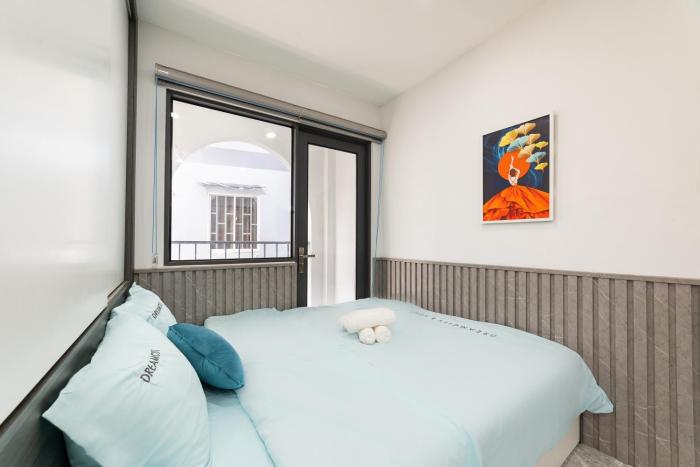 Super Cheap - Balcony & Netflix Studio - Bui Vien