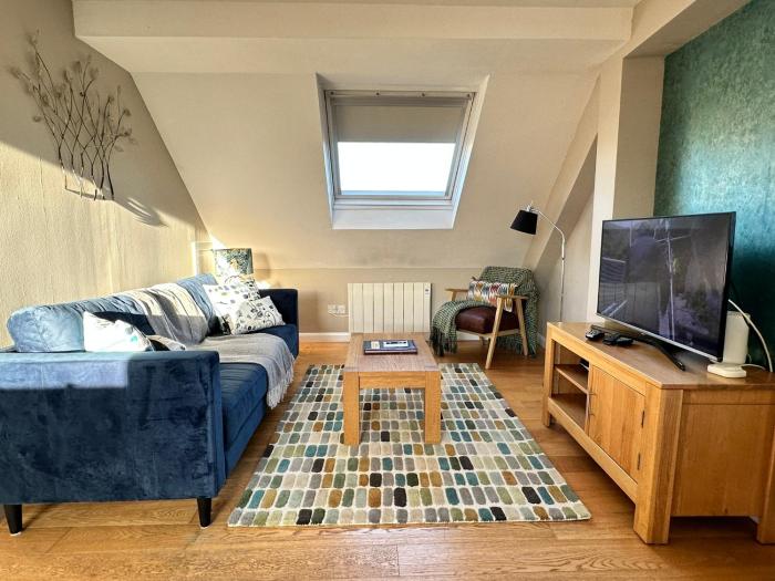 The Courtyard 2 Bedroom Apartments in Central Windsor with Parking