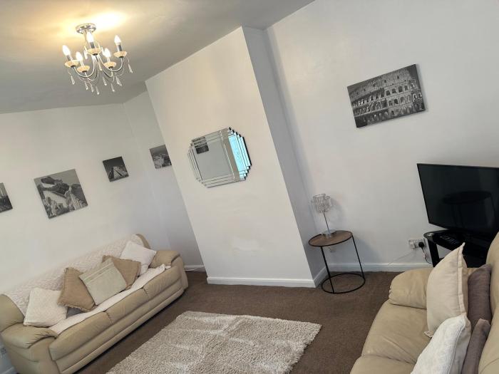 Home and Away, close to Preston Park and Yarm High street