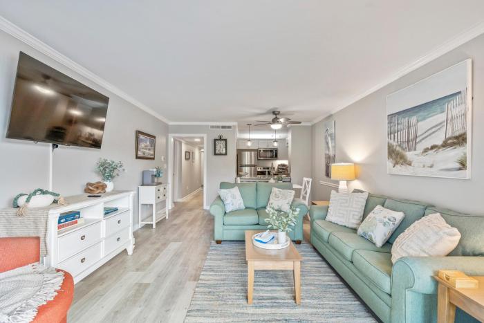 Cozy 2 Bedroom Condo at Ocean Creek Resort