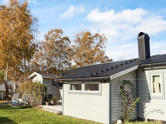 6 person holiday home in Skummeslövsstrand