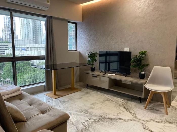 Downtown 1BHK Appt, Mahalaxmi, 601