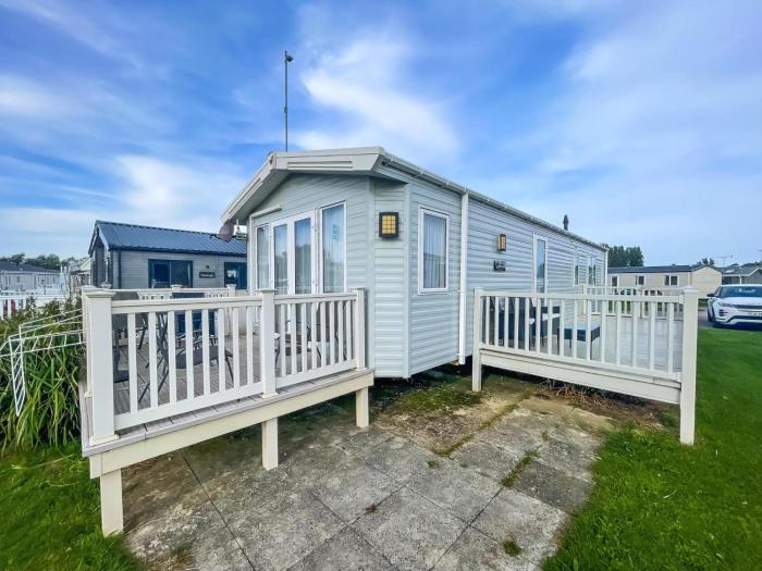 Stunning Dog Friendly Caravan At Manor Park, Hunstanton In Norfolk Ref 23188K