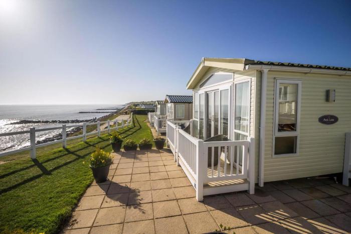 Stunning Caravan With Full Sea Views At Hopton Haven Ref 80044S