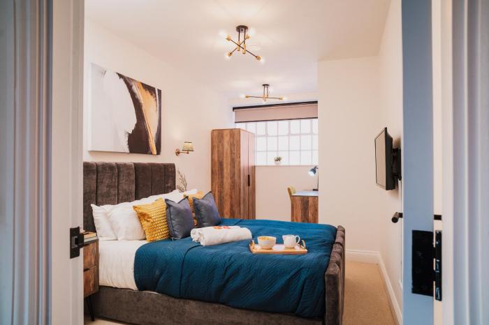 Balcony City Apartment WiFi Families Contractors